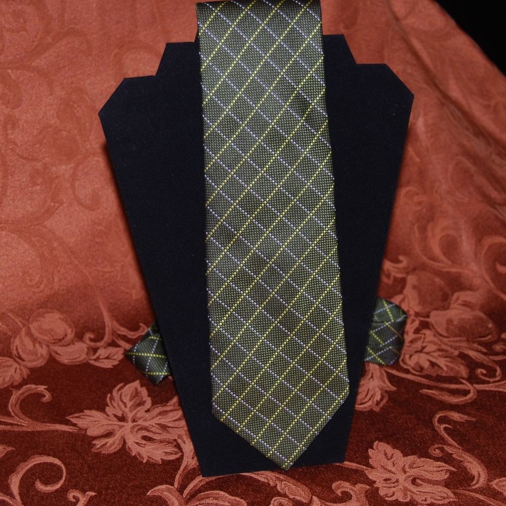 Missionary Mail.org men's tie